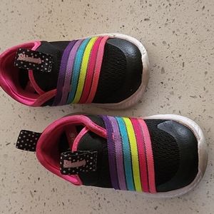 Sketchers Slide on Sneakers - Size 5